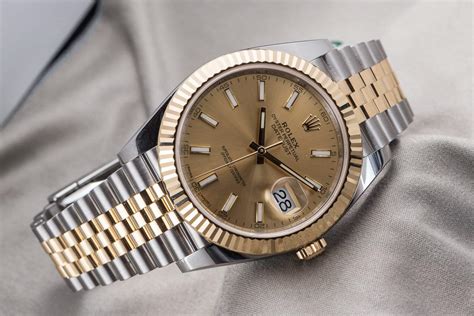 rolex cassa con fori|Il vademecum di Chrono24 su Rolex: tutto ciò che c'è .